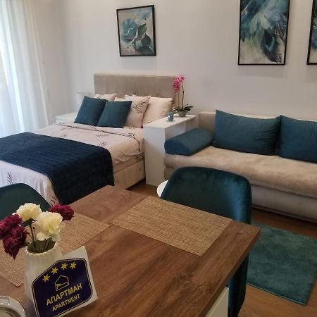 Azura Residence - New Luxury Apartment Belgrad Exteriör bild