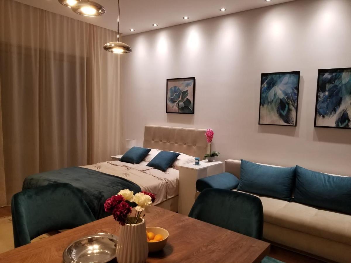 Azura Residence - New Luxury Apartment Belgrad Exteriör bild