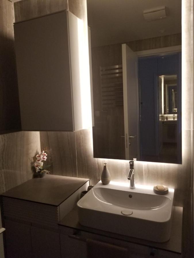 Azura Residence - New Luxury Apartment Belgrad Exteriör bild