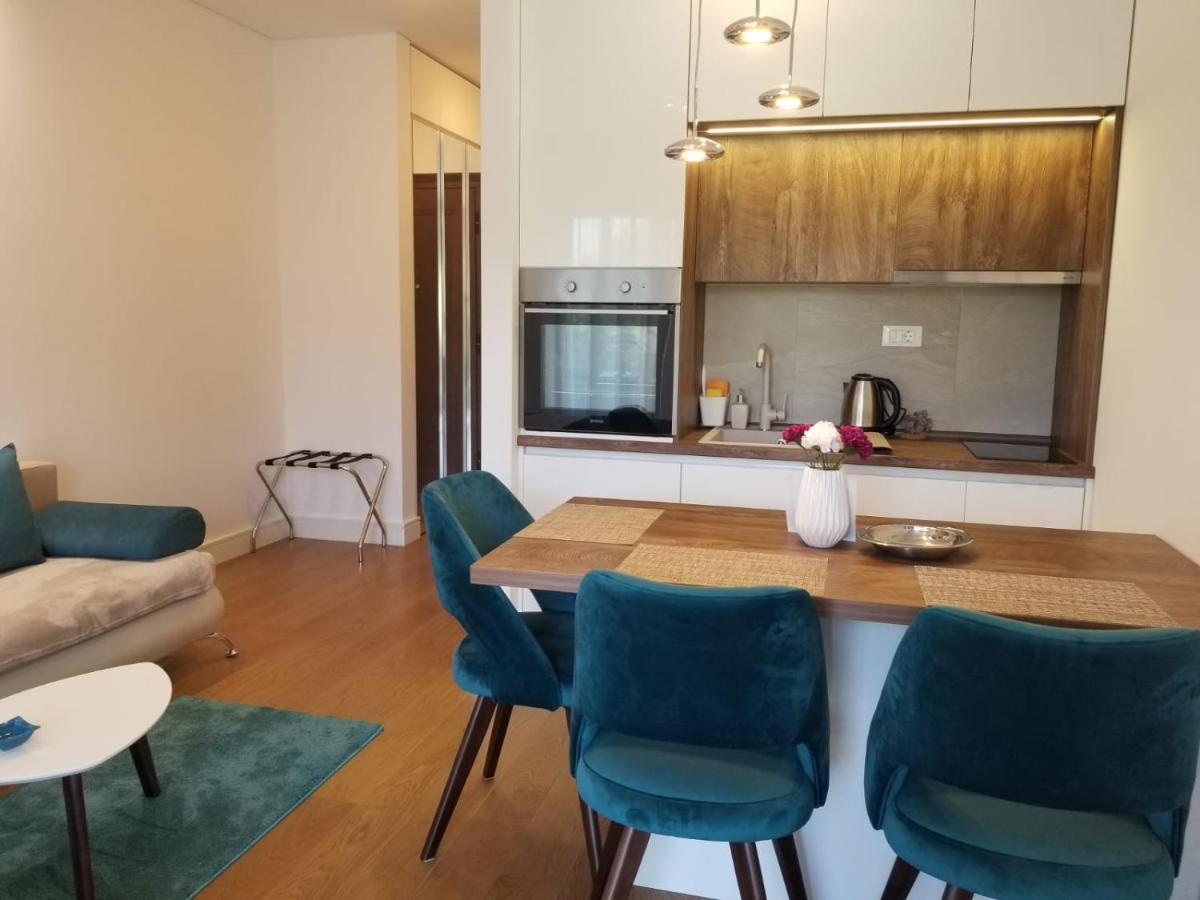 Azura Residence - New Luxury Apartment Belgrad Exteriör bild