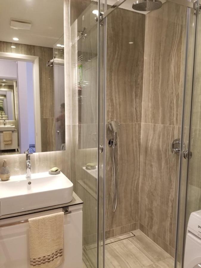 Azura Residence - New Luxury Apartment Belgrad Exteriör bild