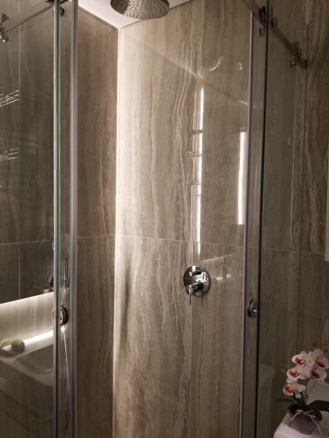 Azura Residence - New Luxury Apartment Belgrad Exteriör bild